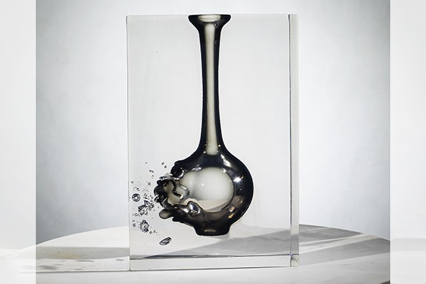 Custom Resin Art Sculptures – Splash Vase